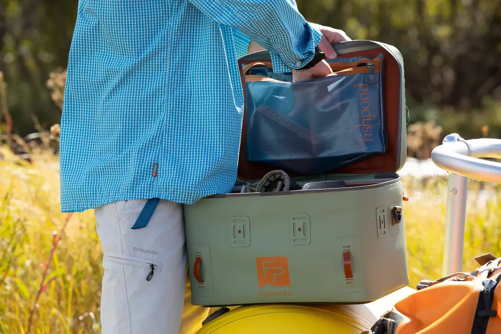fishpond_cutbank_gear_bag_Inside.webp