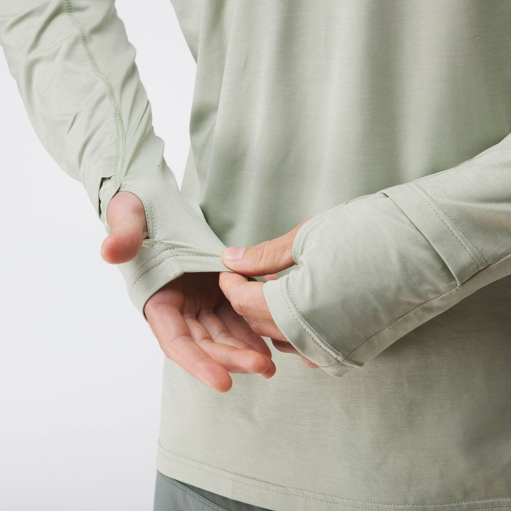 10008_05_MsSilkweightVarialHoodie_DesertSage_detail4_1_2000x2000.webp