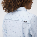 NRS_Hiking_Fly_Fishing_Rocky_Mountains_01_WsCayeShirt_daybreak_detail1_1_2000x2000.webp